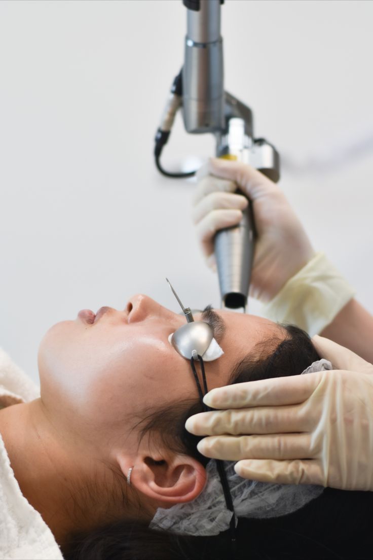 Điều Trị Nám Da: Nên Dùng Mỹ Phẩm, Uống Viên Hay Laser?